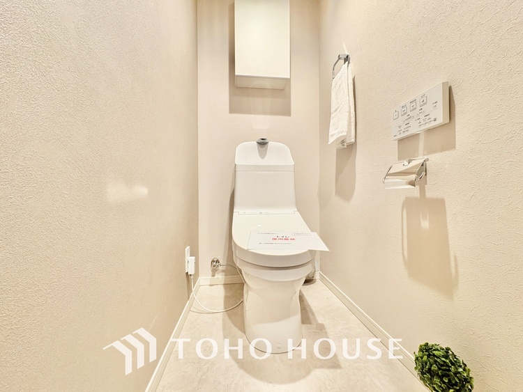 トイレ 清潔感あふれる快適なトイレ。毎日を心地よく過ごせるおすすめポイントです。