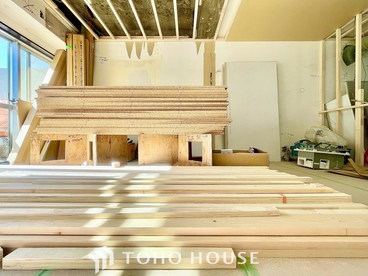 内装 現在改装中◆使いやすく、明るい洋室に仕上がります。子供部屋や趣味のお部屋にご利用できます。ご自身で家具などを配置し、素敵な空間を創り上げられます。