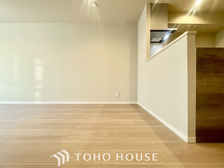 内装 現地に実際に行ってみることでしか感じられないことがたくさんあります。周辺環境や街の雰囲気など、たくさんのことを感じていただけます。是非一度ご見学くださいませ。