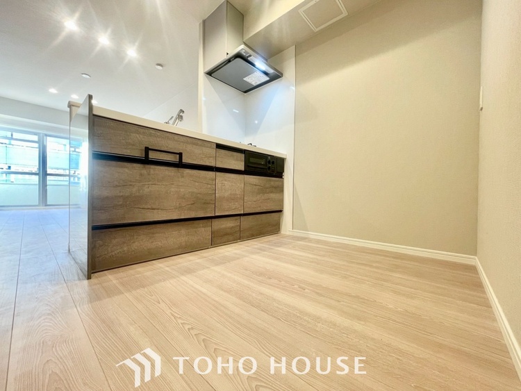 キッチン ◆住む喜び、感動◆を君と共有したい。いつまでもずっと家族を見渡せるこの広い空間で。