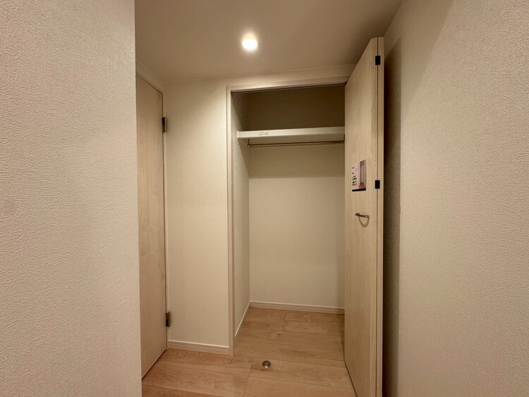 その他 収納スペースが付いていて、お部屋を広く使っていただけます。