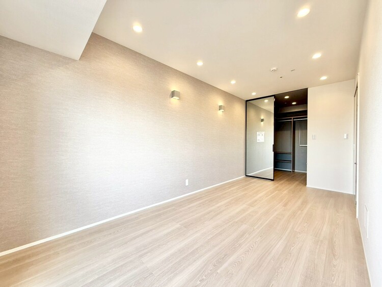 その他 清かで艶やかな時間をもたらしてくれる室内です。