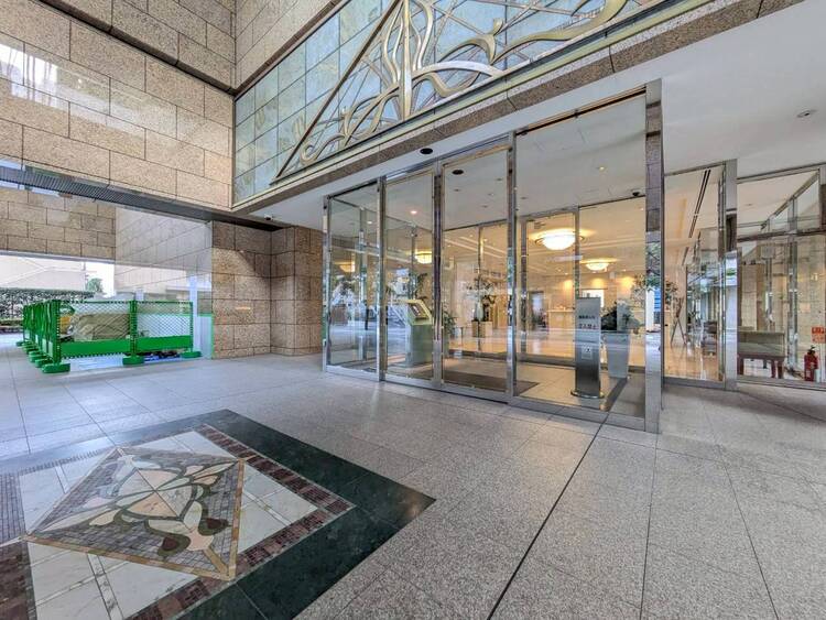 その他 上質感漂う玄関アプローチです。