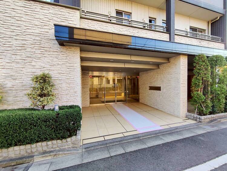 その他 上質感漂う玄関アプローチです。