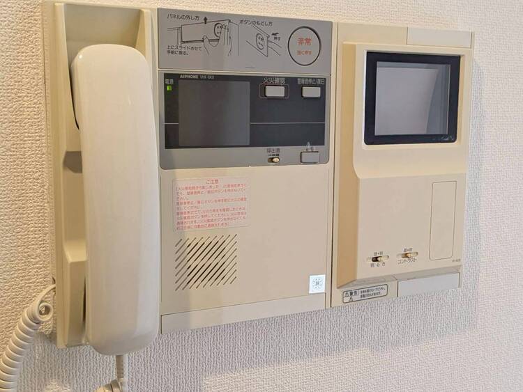 その他 誰が来てもわかる様にモニター付きインターホンを設置。