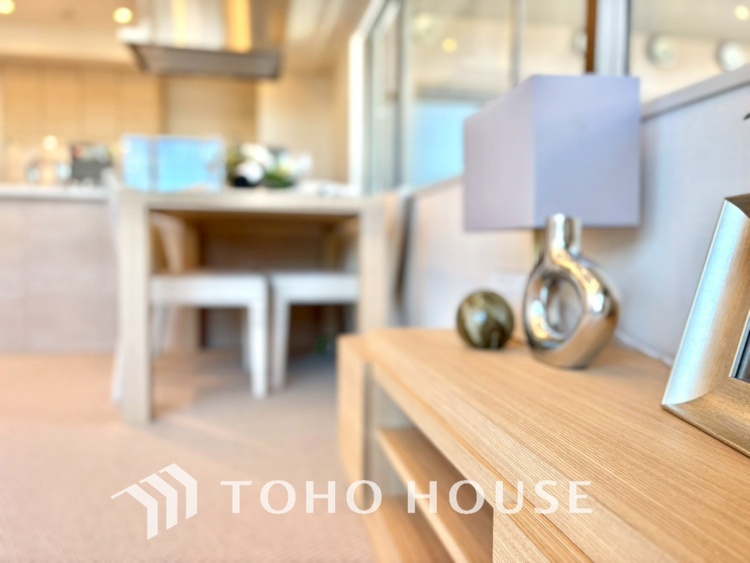 内装 【LIVING】◆住む喜び、楽しさ、感動◆を君と共有したい。いつまでもずっと家族を見渡せるこの広い空間で。