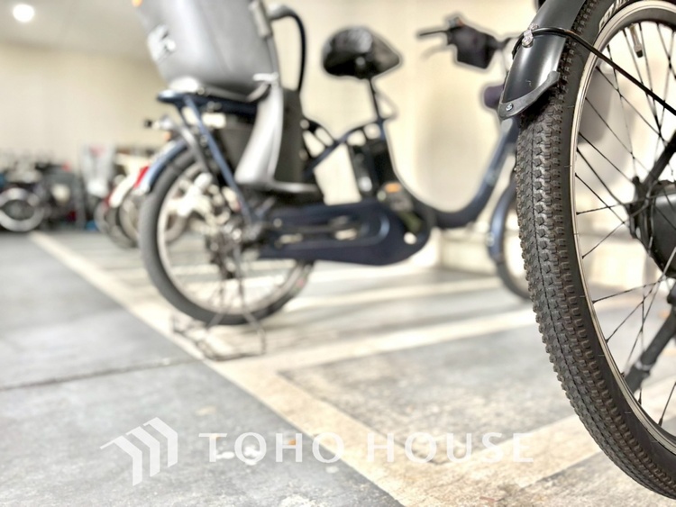 その他 【BICYCLE PAEKING LOT】◆駐輪場◆快適な生活には欠かせない自転車。開放的な駐輪場がございます。