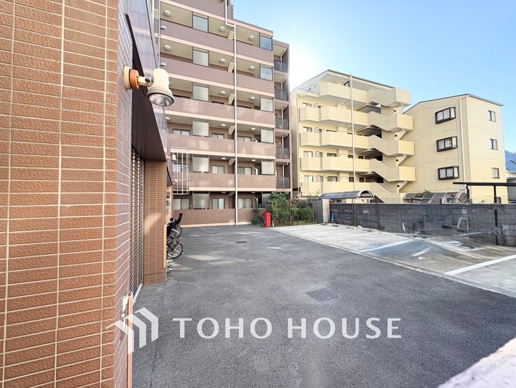 駐車場 【PARKING】◆愛車を◆安全に駐車できる駐車場がございます。