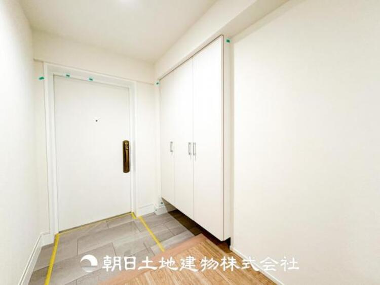 収納 シューズボックスに靴を整理でき玄関周りをすっきりとできます。