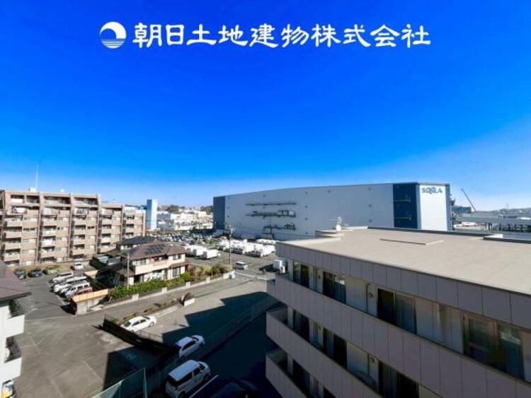 その他 【眺望】温かい太陽を感じる事ができるのは、目の前に遮るものが無いから。彼方に広がる風景が絵画のように広がります。