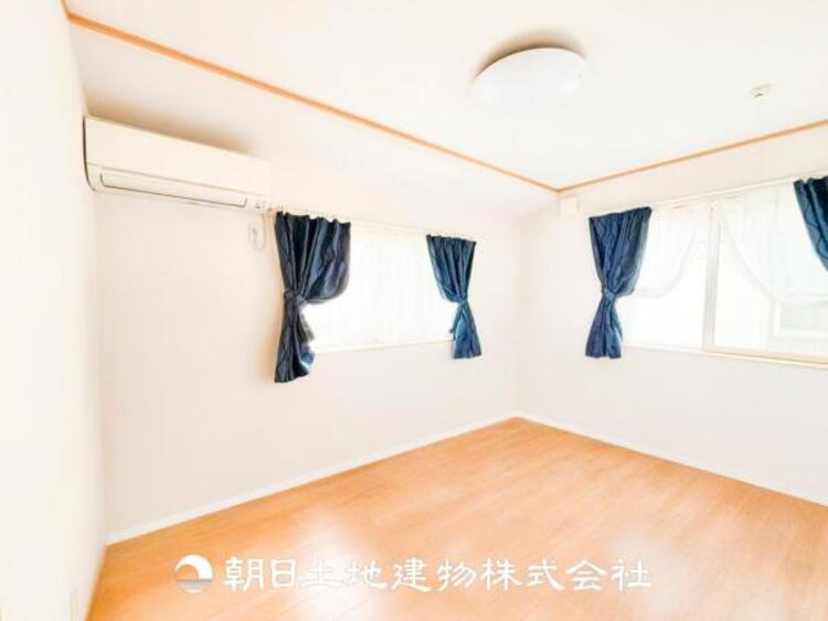 内装 趣味・感性で個性的に飾って頂けるようシンプルに仕上げてあります。