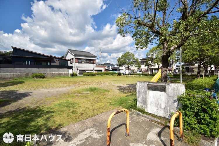 周辺 【八洲ハイツ第一公園】鹿児島市向陽2丁目にある公園です広場、遊具あり 徒歩 約8分（約590m）
