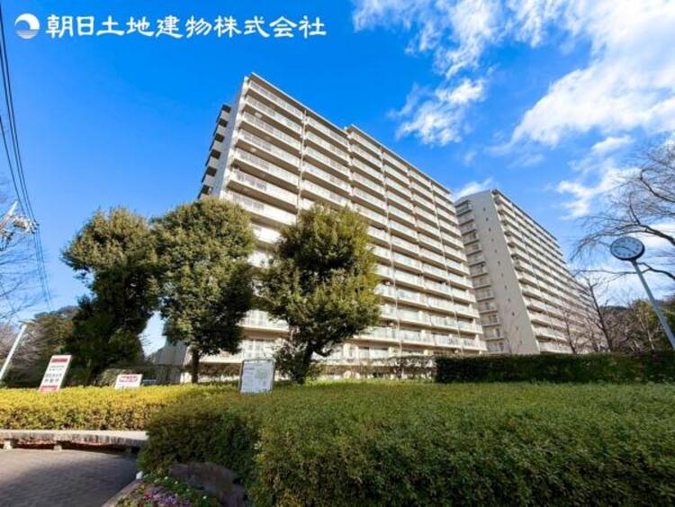 外観 すぐの見学や資料請求などお気軽にお問い合わせおまちしております