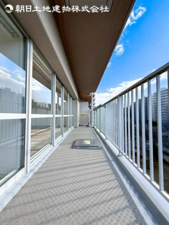 バルコニー すぐの見学や資料請求などお気軽にお問い合わせおまちしております