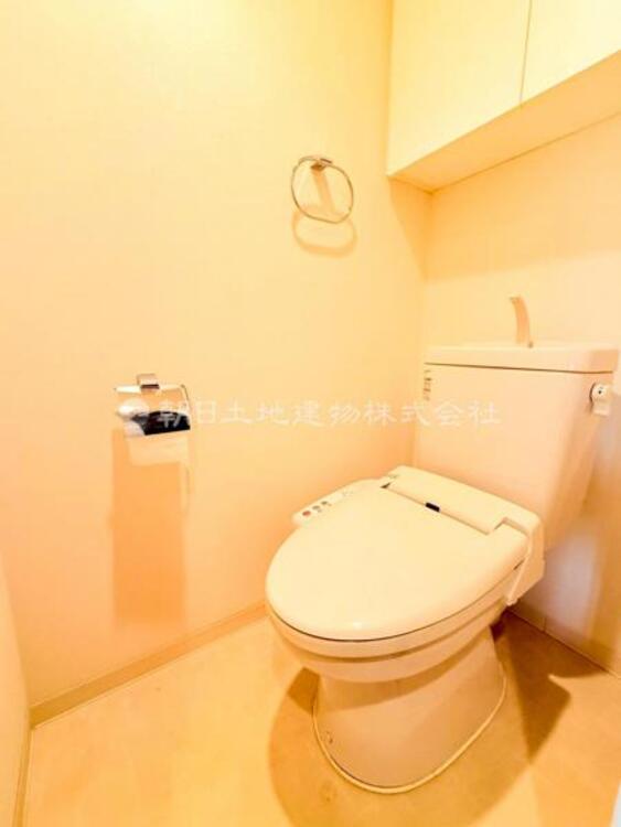 トイレ 【トイレ】ウォシュレット、保温機能付き便座など充実の設備です　お掃除がしやすくストレスフリー！！ 