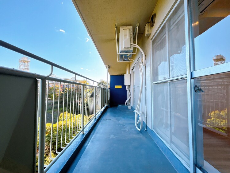 バルコニー 暮らしの中で、光と風を演出してくれるバルコニー。