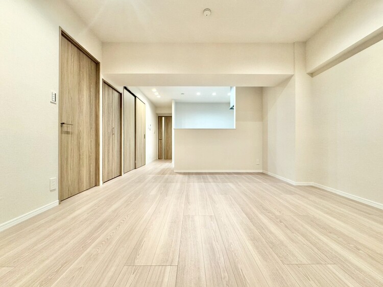 居間 居心地の良い空気感は、暮らしのステージを彩り、心からのやすらぎと満足感を与えてくれます。