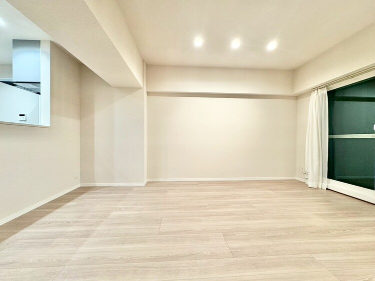 居間 快適に過ごす毎日を求めて、暮らしの中でご自身の「マイホーム」に創り上げてください。