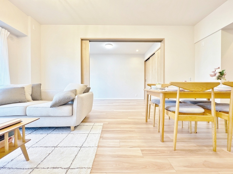 居間 過ごす時間が、たくさんの思い出として紡がれていく場所。