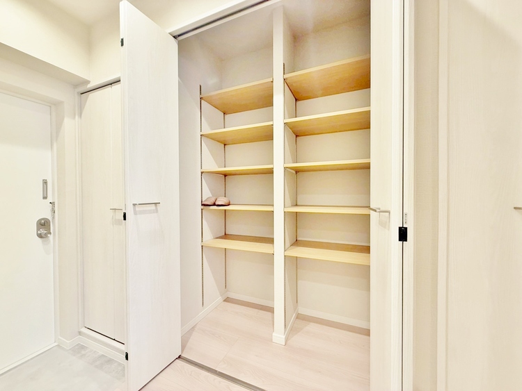収納 居室にはクローゼットがあり、荷物もスッキリ収納して快適にお過ごしいただけます。