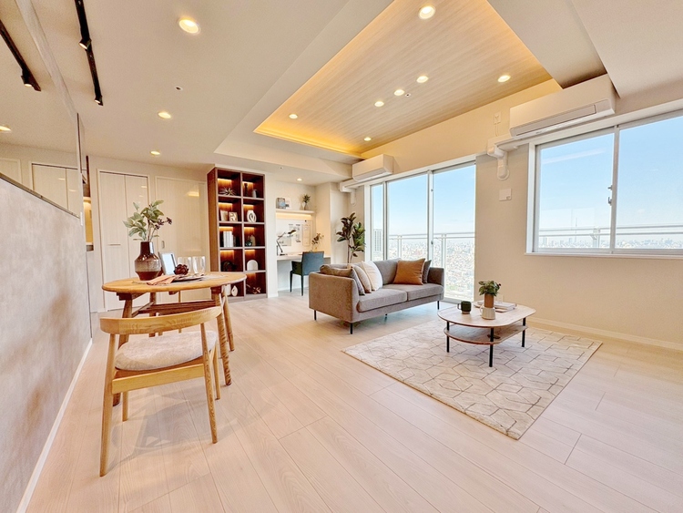 居間 快適に過ごす毎日を求めて、暮らしの中でご自身の「マイホーム」に創り上げてください。