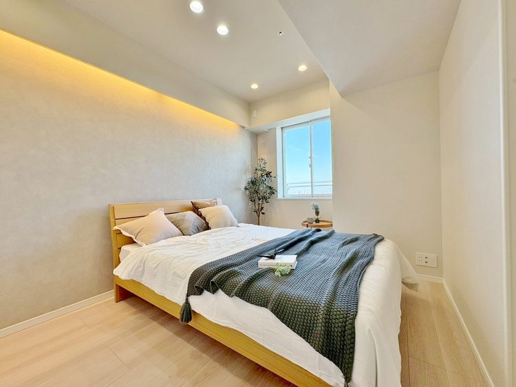 寝室 ベッドも十分に設置するスペースがあります。