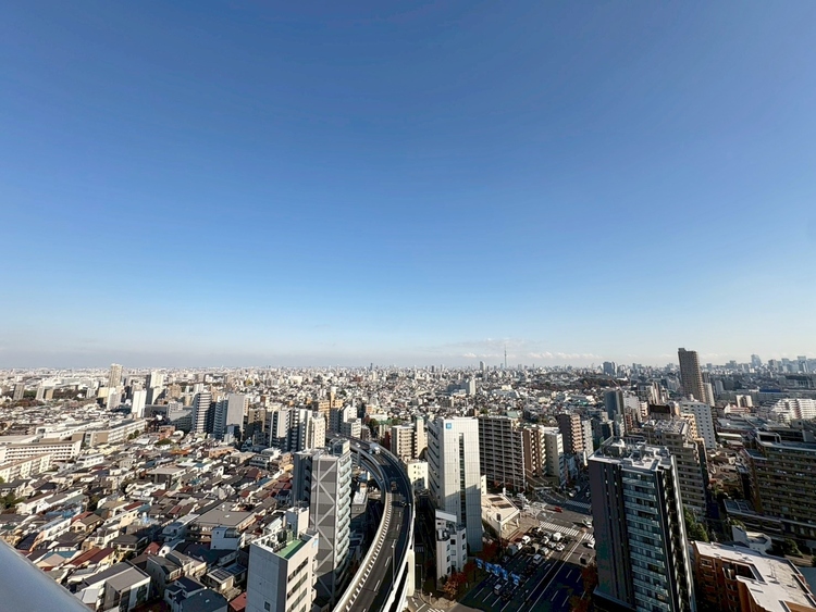 バルコニー 頬をなでる、優しい風を感じることが出来ます。