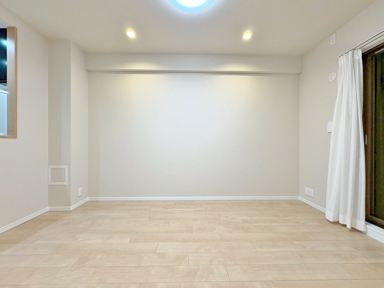 居間 居心地の良い空気感は、暮らしのステージを彩り、心からのやすらぎと満足感を与えてくれます。