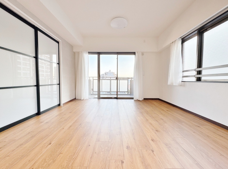 居間 豊かな居住性と、安心感を満たすクオリティが見事に調和した住空間。