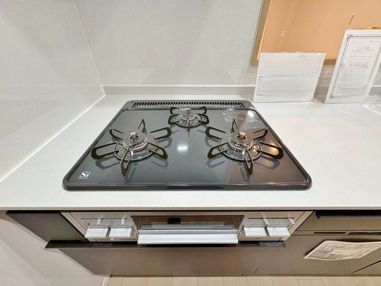 キッチン 洗練されたスタイリッシュなデザイン性と使いやすさを備えた仕様。