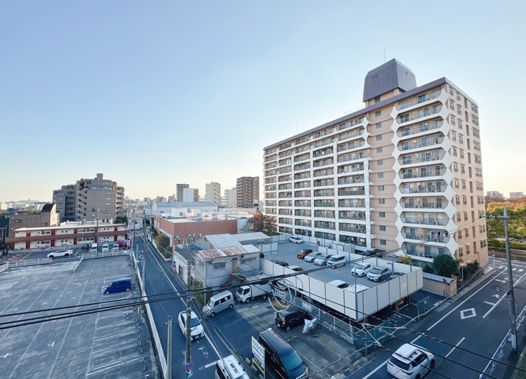 バルコニー 頬をなでる、優しい風を感じることが出来ます。