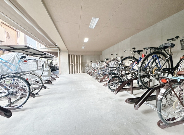 その他 きちんと整備された駐輪場。住む方の心遣いが感じられます。