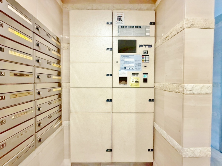 設備 留守時に便利な宅配ボックスを完備。