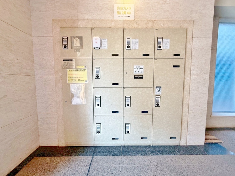 設備 留守時に便利な宅配ボックスを完備。