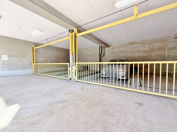 駐車場 本物件の駐車スペースです。車種制限のある場合もございますので、お気軽にお問い合わせくださいませ。