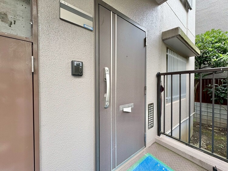 玄関 玄関を開ければ、そこは安らぎのご自宅。