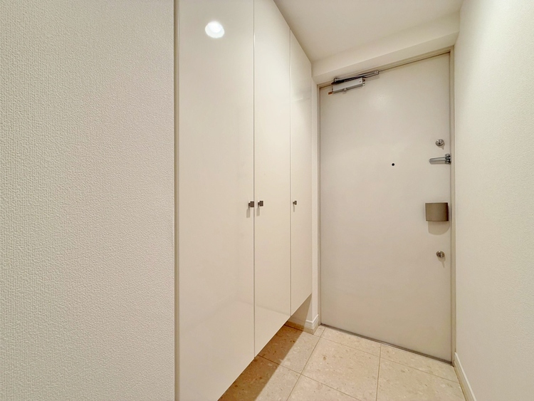 玄関 シューズボックスを完備した玄関です。