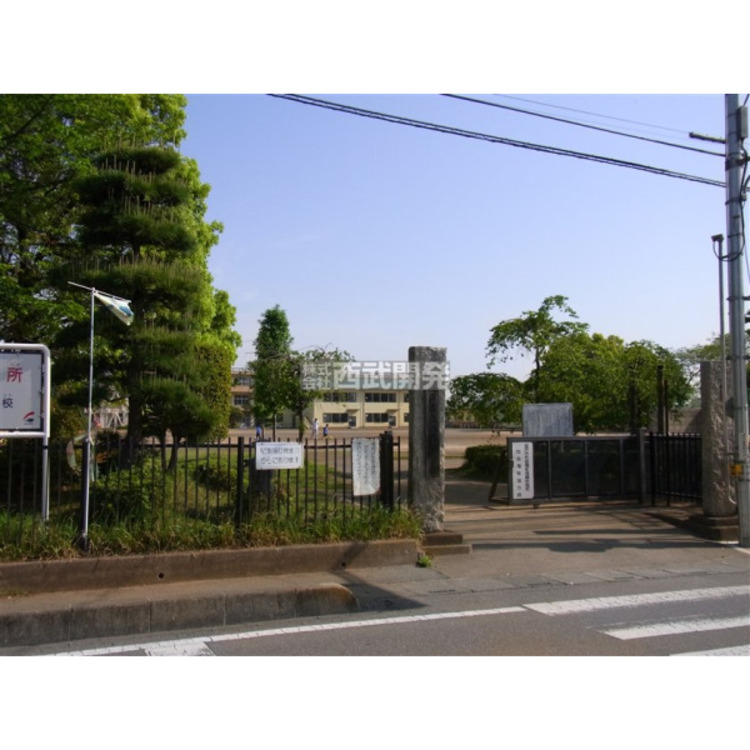 周辺 入西小学校(約1100m)