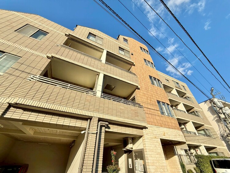 その他 飽きのこないシンプルモダンな外観です。