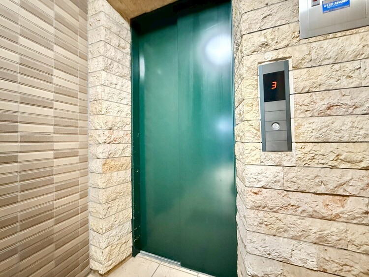 その他 エレベーター完備のため荷物が多くなっても安心。