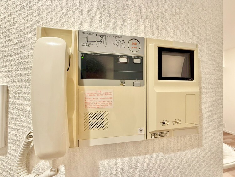 その他 誰が来てもわかる様にモニター付きインターホンを設置。