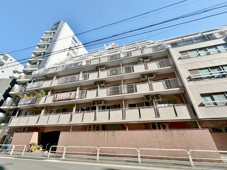 その他 飽きのこないシンプルモダンな外観です。