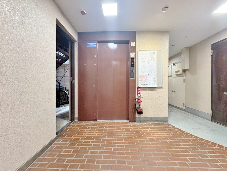 その他 エレベーター完備のため荷物が多くなっても安心。