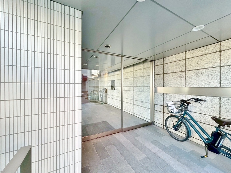 その他 館内は静寂な中が保たれており、管理が行き届いている印象を受けました。