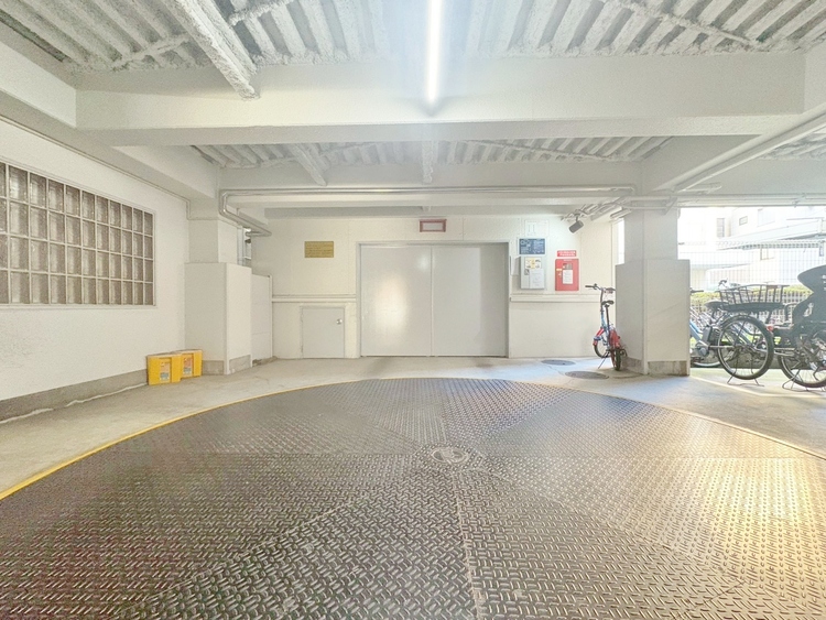 その他 駐車スペースが嬉しいですね。※空き状況は都度ご確認下さい。