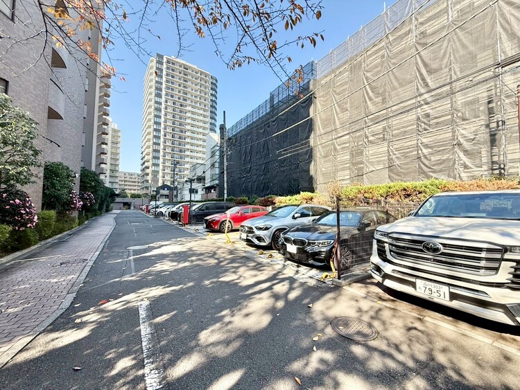 その他 駐車スペースが嬉しいですね。※空き状況は都度ご確認下さい。