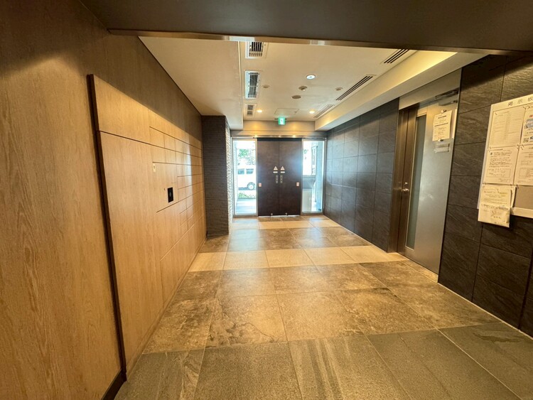 その他 館内は静寂な中が保たれており、管理が行き届いている印象を受けました。