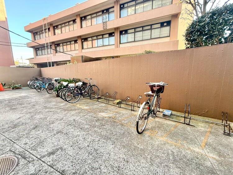 その他 駐輪場も綺麗に整頓されています。※空き状況は都度ご確認下さい。