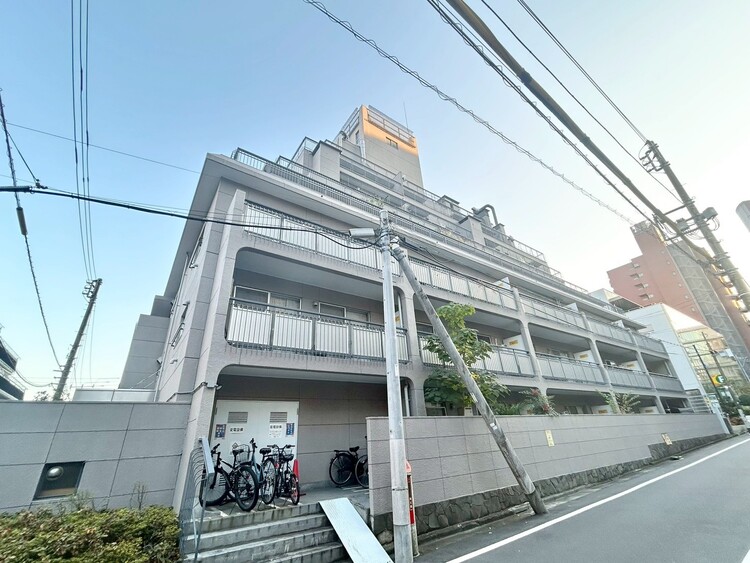 その他 飽きのこないシンプルモダンな外観です。