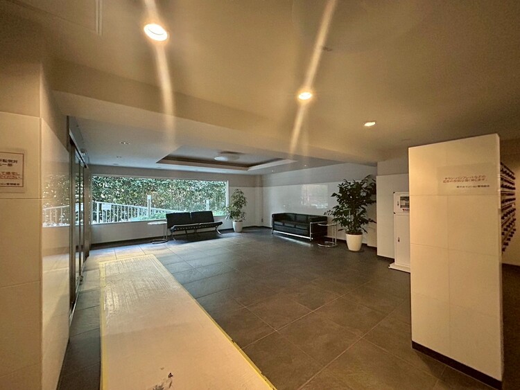 その他 館内は静寂な中が保たれており、管理が行き届いている印象を受けました。